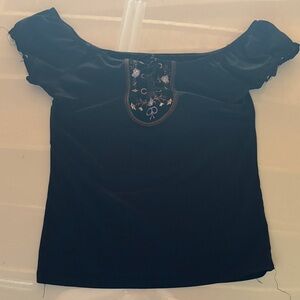 2000’s Y2K Elegant Black Off-Shoulder Top